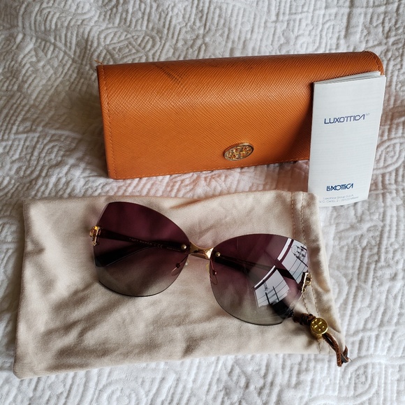 Tory Burch Accessories - Stunning Tory Burch ombre gold purple sunglasses